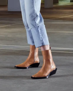 Hot Therapy Shoes Kaia Boot Caramel Latte