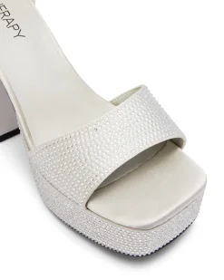 Outlet Therapy Shoes Moda Satin *FINAL SALE* Silver